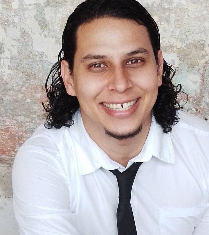 Fotografía del escritor costarricense Raúl Gerardo Méndez Rodríguez