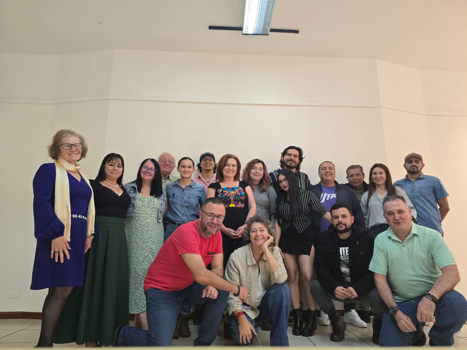 Presentación de un libro del Sello Editorial Dimensión Inédita con Raúl Méndez Rodríguez y otros autores.